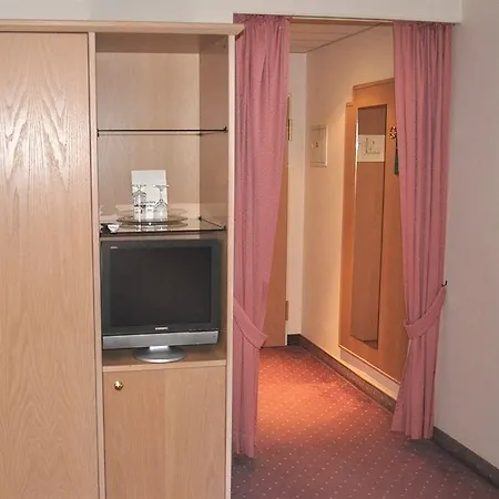 Hotel Parkhotel Frankfurt Airport 3*