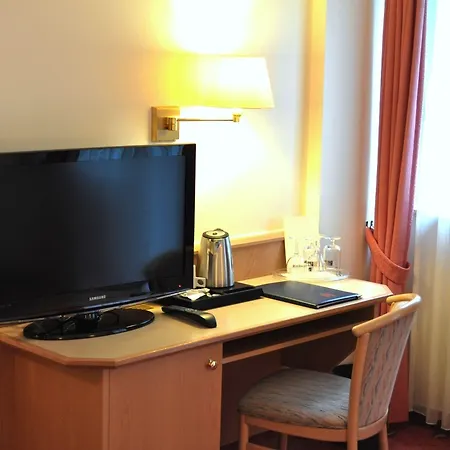 Parkhotel Frankfurt Airport Hotel 3*