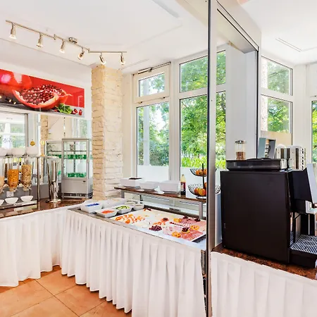 Parkhotel Frankfurt Airport 3*