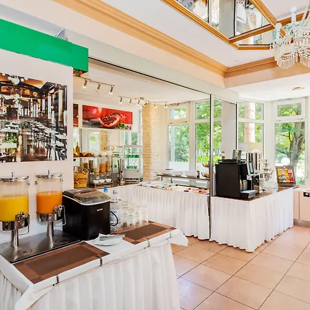 Parkhotel Frankfurt Airport 3*