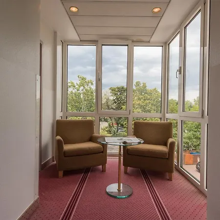 Parkhotel Frankfurt Airport 3*